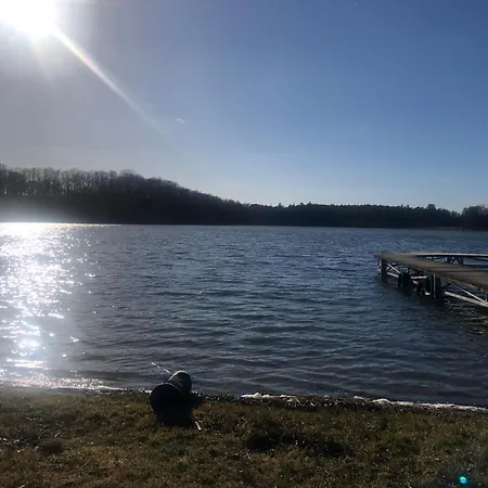 Feriehus Joyosada - Ferienhaeuser In Seenlandschaft